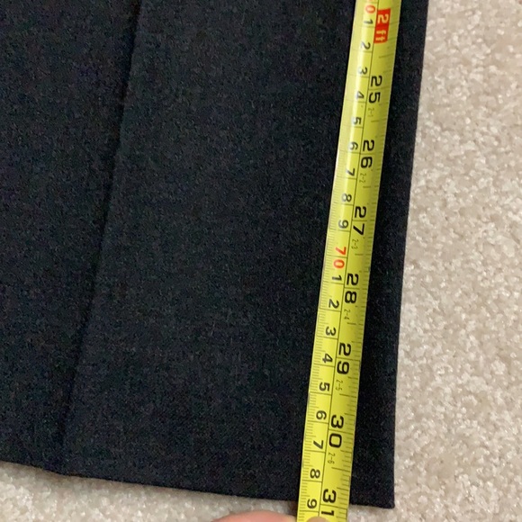 Grey wool Elie Tahari pant.  Never worn. Lined. - Picture 10 of 12